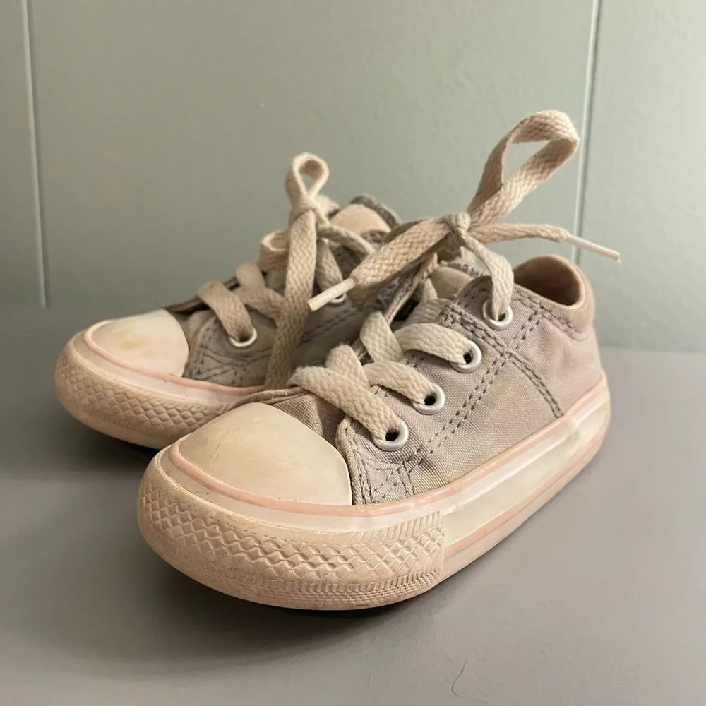 Grey & Pink Converse